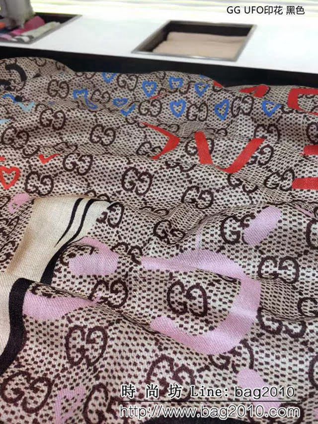 GUCCI古馳海外原版 logo花紋圖案羊絨長圍巾 LLWJ6938